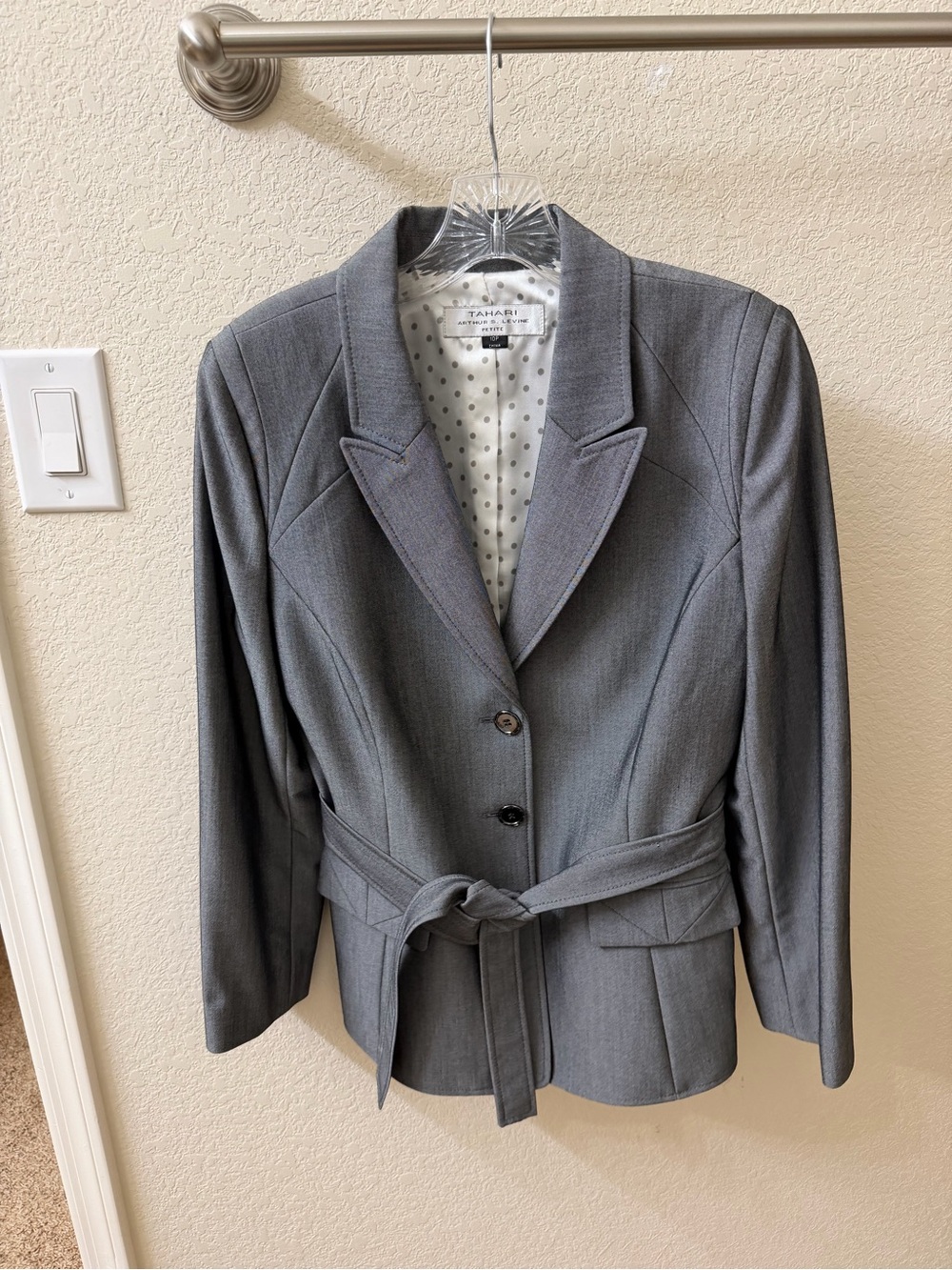 Tahari ASL Gray Tailored Belted Blazer with Notch Lapel